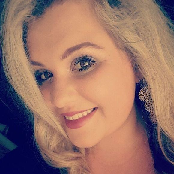 Meet your Posher, Brooke - Picture 1 of 1